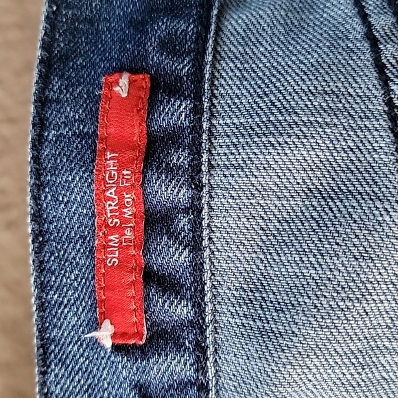 Guess Jeans - Picture 2 of 4